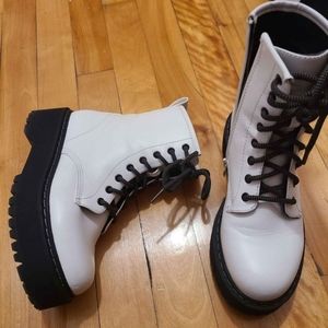 Boot Steve madden size 7